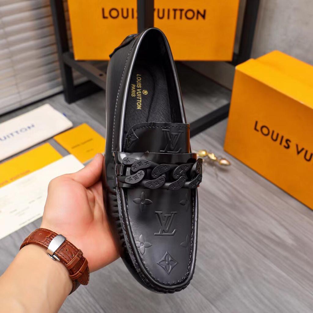 LV Leather Men Loafers  Louis vuitton loafers men, Mens leather loafers,  Loafers men