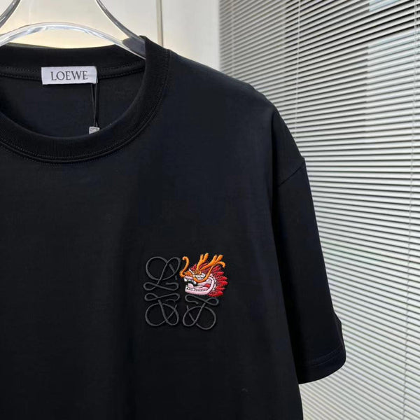 Fashionable Drop Shoulder Tee with Dragon Face Logo