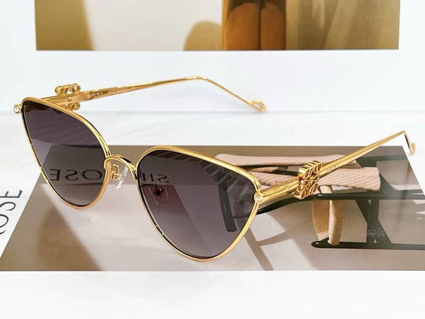 Elegant and Stylish Cat Shape Frame Sunglass For Women