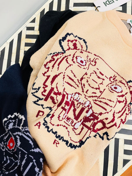 Tiger-Motif Crew Neck Sweater