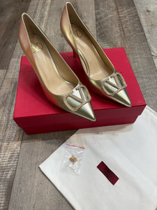 Premium Brand  V Logo Embellished Pump Heel Sandal