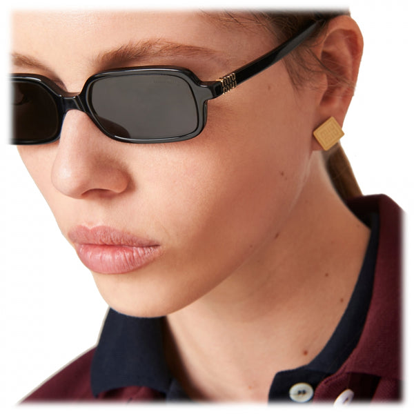 Premium Quality and Stylish Initial Logo Sunglass For Women