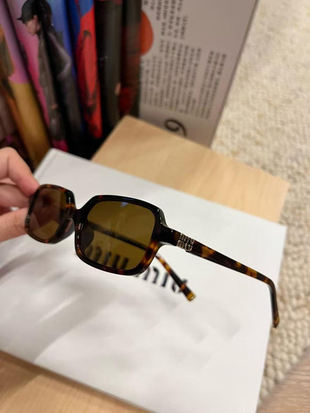 Premium Quality and Stylish Initial Logo Sunglass For Women