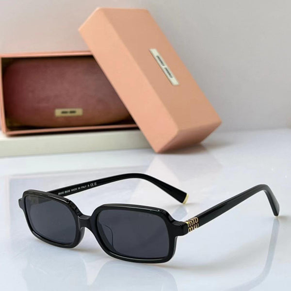 Premium Quality and Stylish Initial Logo Sunglass For Women