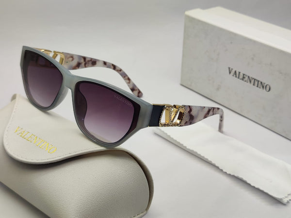 Designer Sunglasses with Gold V Logo  Luxury UV Protection Shades