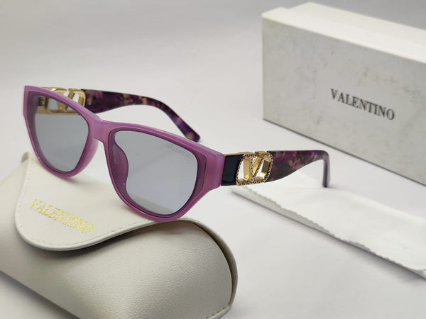 Designer Sunglasses with Gold V Logo  Luxury UV Protection Shades