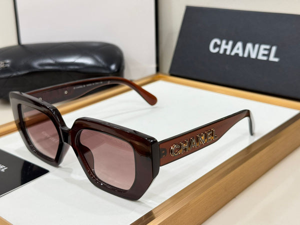Oversized Square Sunglasses – Luxury Statement Design