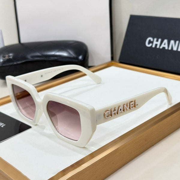 Oversized Square Sunglasses – Luxury Statement Design