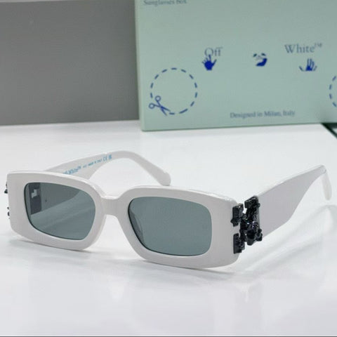 Trendy Rectangle Frame Sunglasses with Stylish Logo Detailing