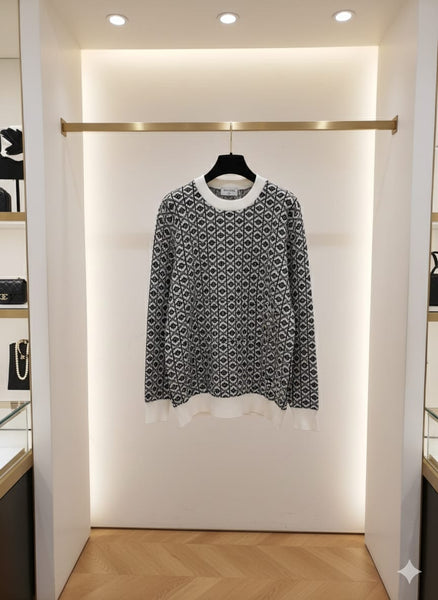 Chic Black & White Patterned Knit Sweater for Women