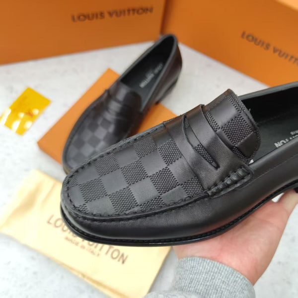 Men’s Classic Black Checkered Loafers