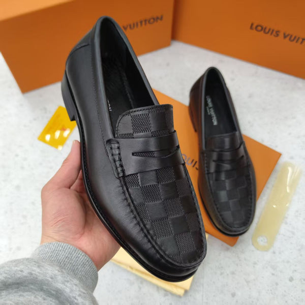 Men’s Classic Black Checkered Loafers