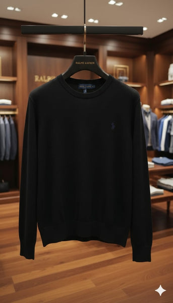 Women’s Classic Black Crew-Neck Sweater Elegant Everyday Wear