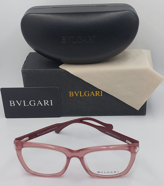 Luxury Eyeglass Frame Elegant Design with Gold Detailing