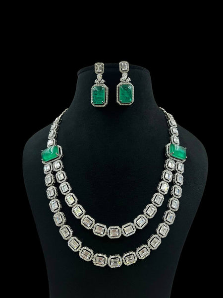 Royal Emerald Radiance Necklace Set