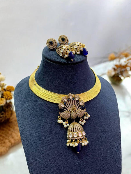 Golden Radiance Peacock-Inspired Necklace with Earrings