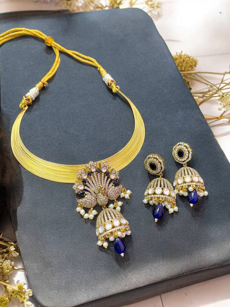 Golden Radiance Peacock-Inspired Necklace with Earrings
