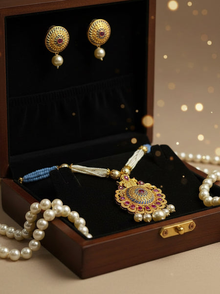Handcrafted Traditional Kundan & Polki Pendant Set with Onyx Beading