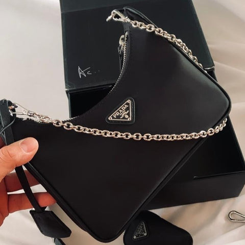 Luxurious Black Silver Chain Shoulder Bag