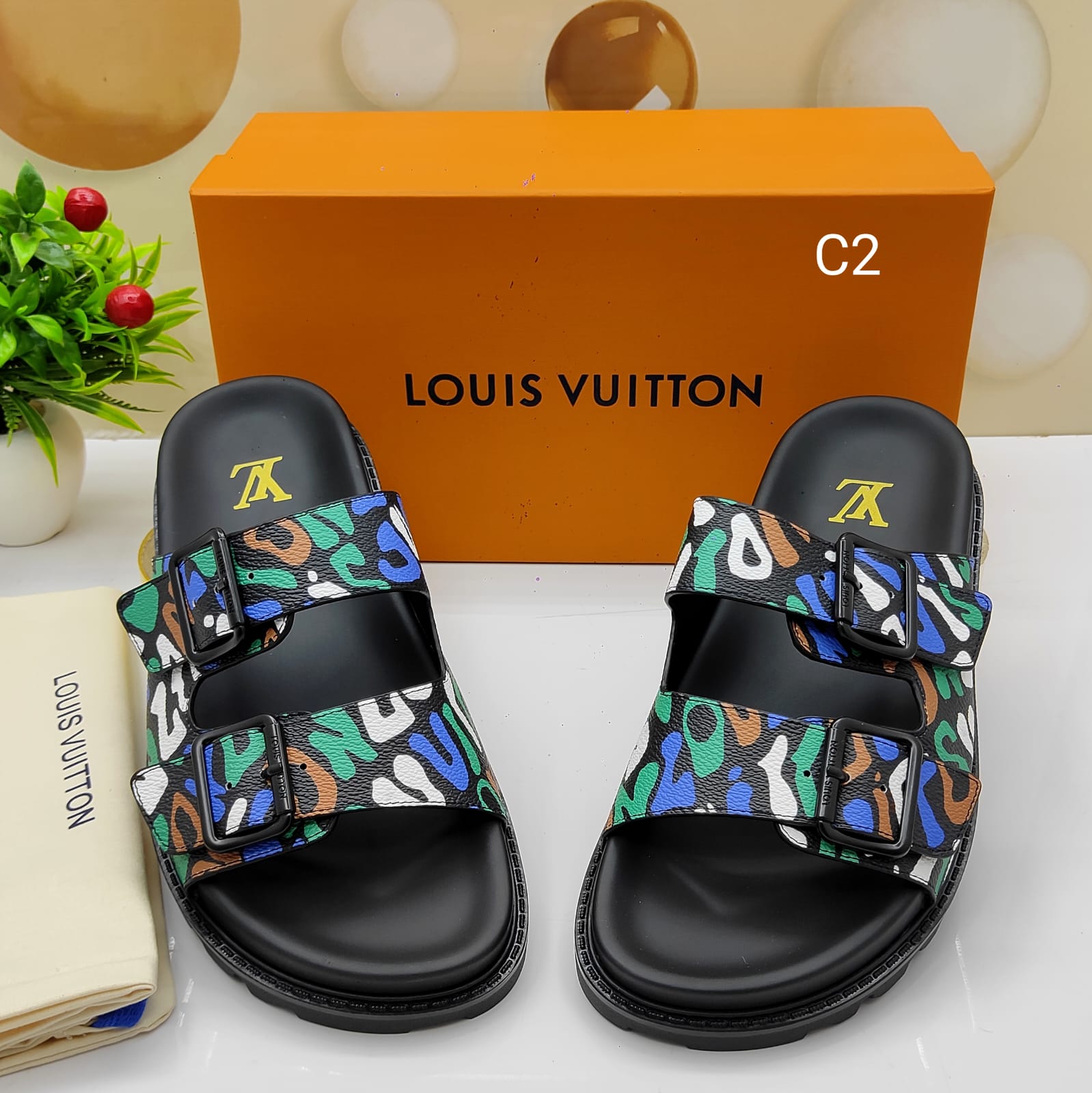 Louis vuitton designers palm slippers
