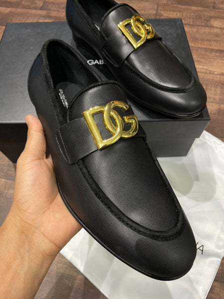 Golden Detailing Black Loafers For Men