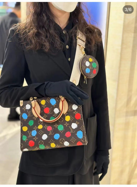 Medium size Polka dots Hand Bag