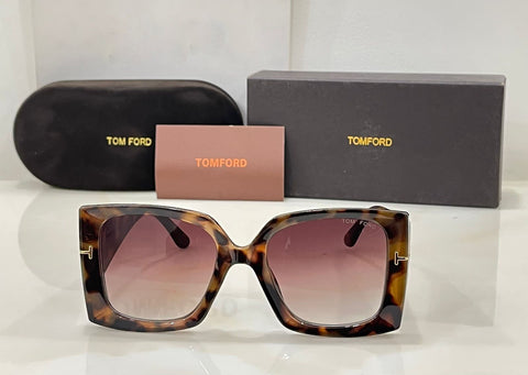 Trendy oversize sunglasses for women