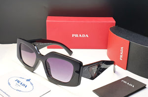 Sunglasses with Brand logo