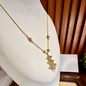 White Gold Diamond Diva's Dream Necklace