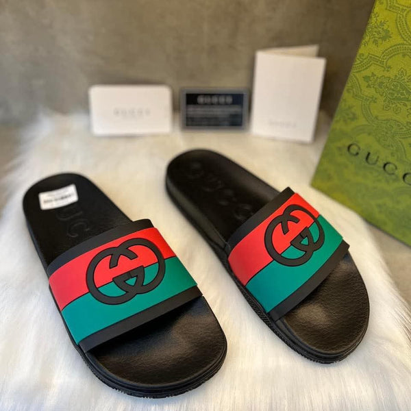 Slide Interlocking G Black Red Green