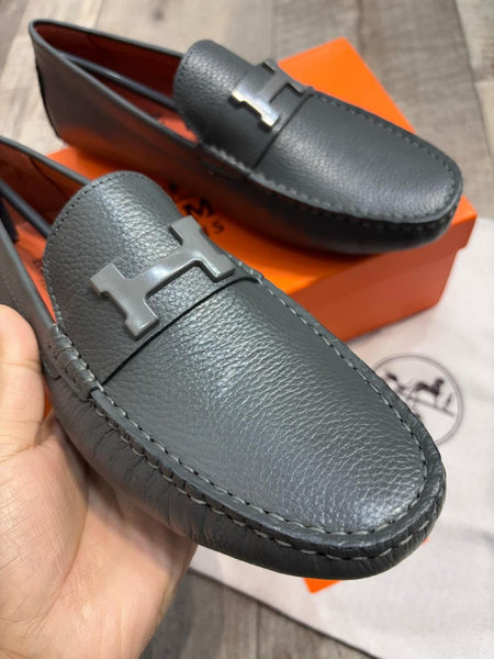 Elegant and Premium H Initial Logo  Loafers