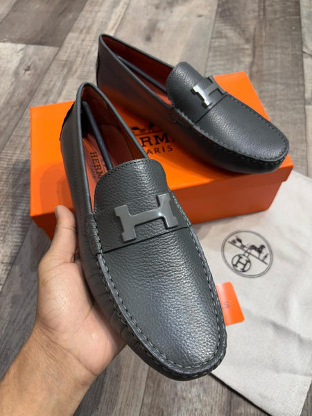 Elegant and Premium H Initial Logo  Loafers