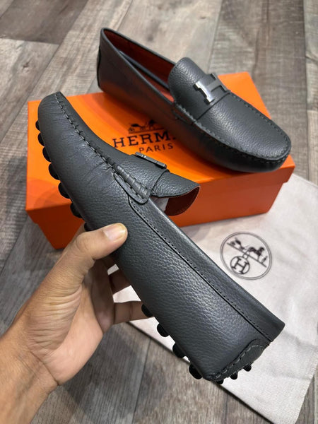 Elegant and Premium H Initial Logo  Loafers