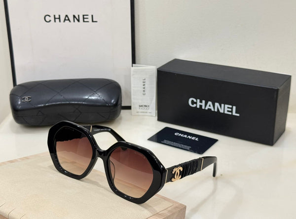 Women's Oversized Sunglasses With Branding