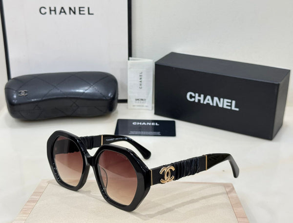 Women's Oversized Sunglasses With Branding
