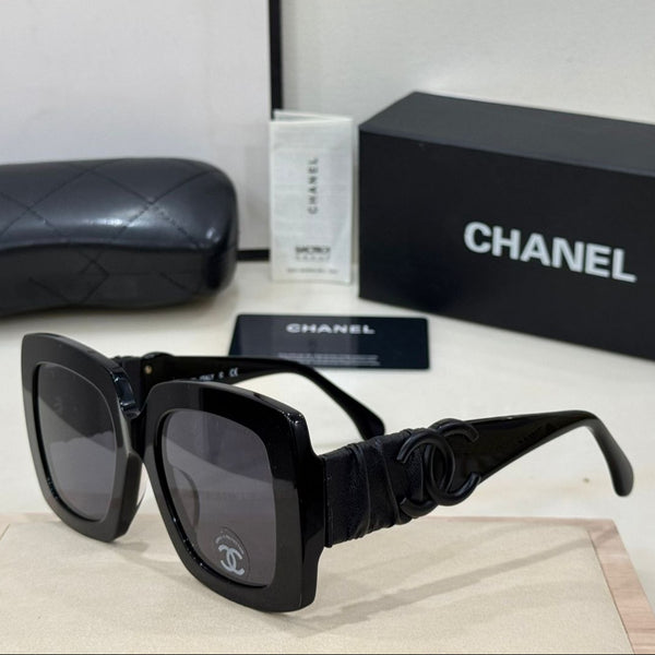 Women's Oversized Sunglasses With Branding
