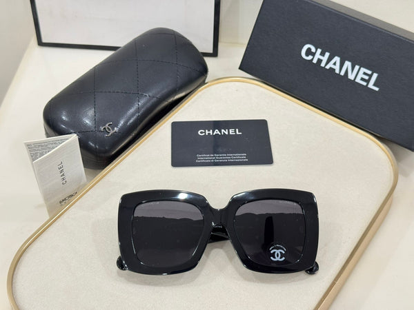 Women's Oversized Sunglasses With Branding