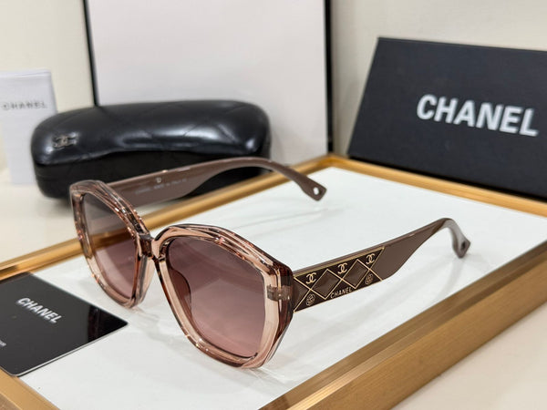 Premium  Iconic Initial Gold Tone  Logo Sunglass  For Women