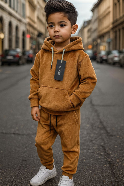 Stylish  Kids’ Hoodie & Jogger Set – Casual Streetwear Look