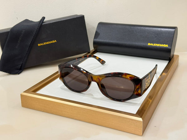 Luxe Bold BB Emblem Oval Shield Sunglasses