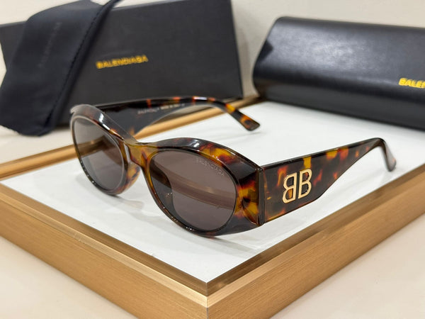 Luxe Bold BB Emblem Oval Shield Sunglasses