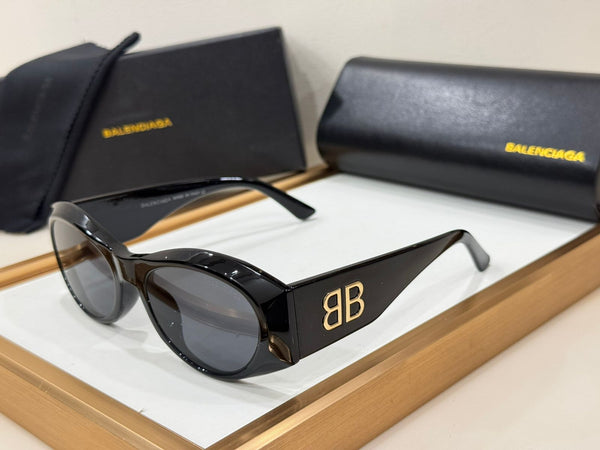 Luxe Bold BB Emblem Oval Shield Sunglasses