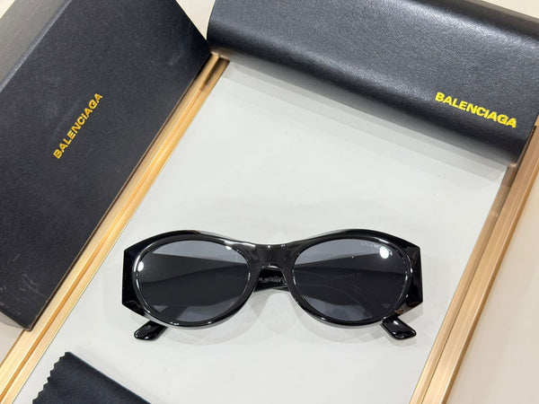 Luxe Bold BB Emblem Oval Shield Sunglasses