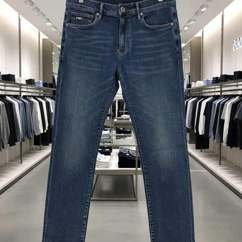 Casual Chic Blue Jeans with Vintage Fade Effect