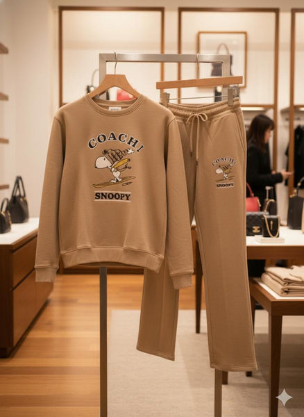 Luxury Beige Lounge Tracksuit Set – Sweatshirt & Joggers”