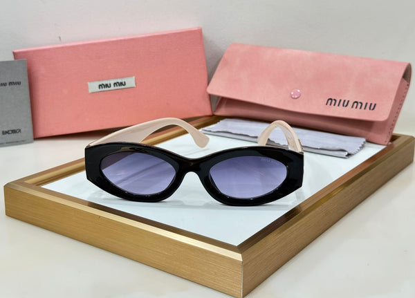 Iconic Premium Cat-Eye Sunglasses with Bold Logo Arms