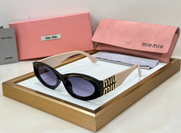 Iconic Premium Cat-Eye Sunglasses with Bold Logo Arms