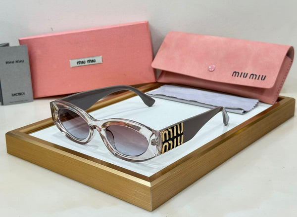 Iconic Premium Cat-Eye Sunglasses with Bold Logo Arms