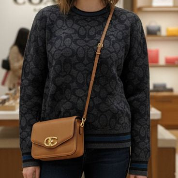 Luxury Brand  Signature Logo Knit Pullover Pullover