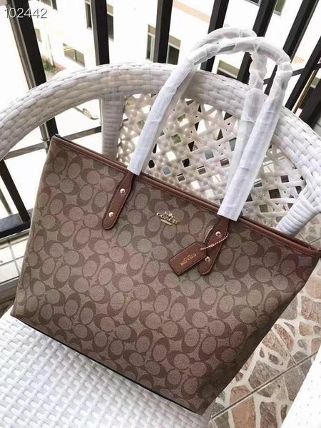 Classic Monogram Tote Bag Elegant Everyday Shoulder Bag